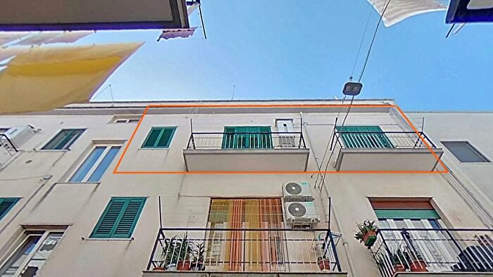 Appartamento trilocale in vendita in Cisternino