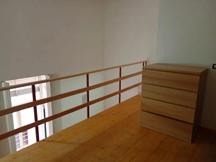 Appartamento bilocale in affitto in Via Settembrini, Napoli