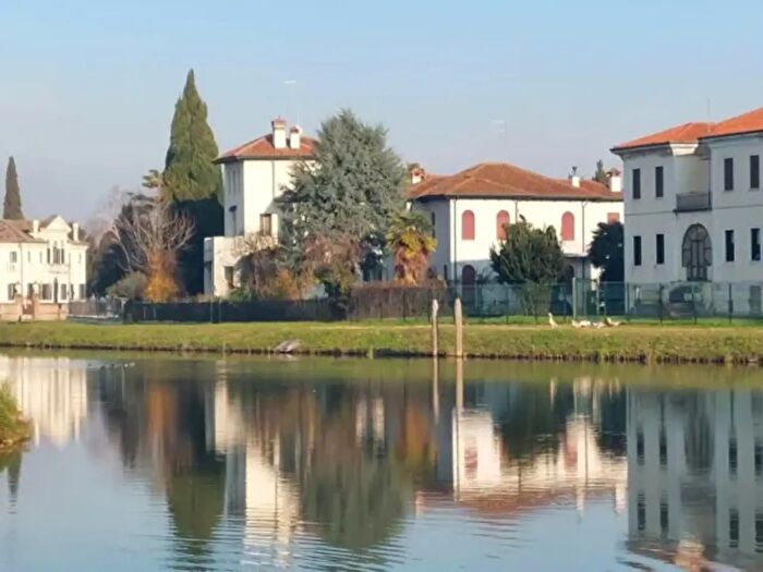 Casa con 5 locali in vendita in Via Città Giardino, Mira