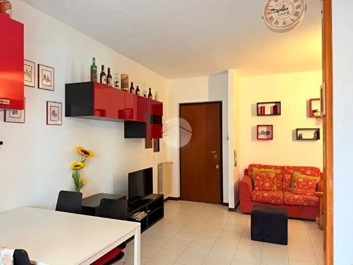 Appartamento trilocale in affitto in Via Luvoni, Seregno