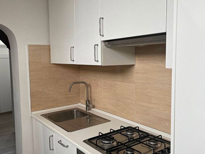 Appartamento bilocale in affitto in Via Aprile, Centro Città, Genova