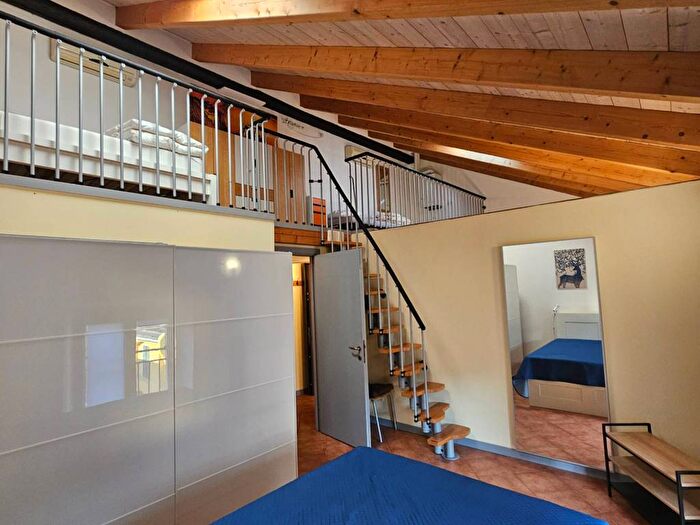 Appartamento bilocale in affitto in Via Generale Gustavo Fara, Centrale, Milano