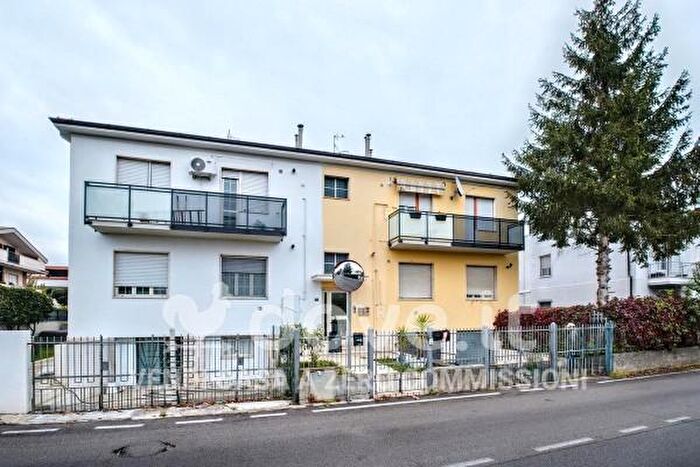 Appartamento trilocale in vendita in Via Fonte Romana, Pescara