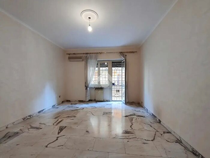 Appartamento quadrilocale in vendita in Via Caio Canuleio, Roma