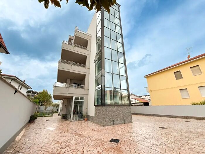 Appartamento trilocale in vendita in Via Ciancetta, San Giovanni Teatino