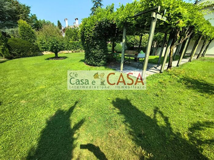 Casa con 7 locali in vendita in Via S Giuseppe, Selvazzano Dentro