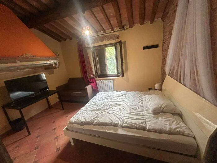 Appartamento quadrilocale in affitto in Via Carlo Cattaneo, Pisa