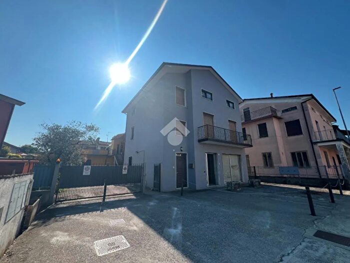 Casa trilocale in vendita in Via Fiume, Poncarale