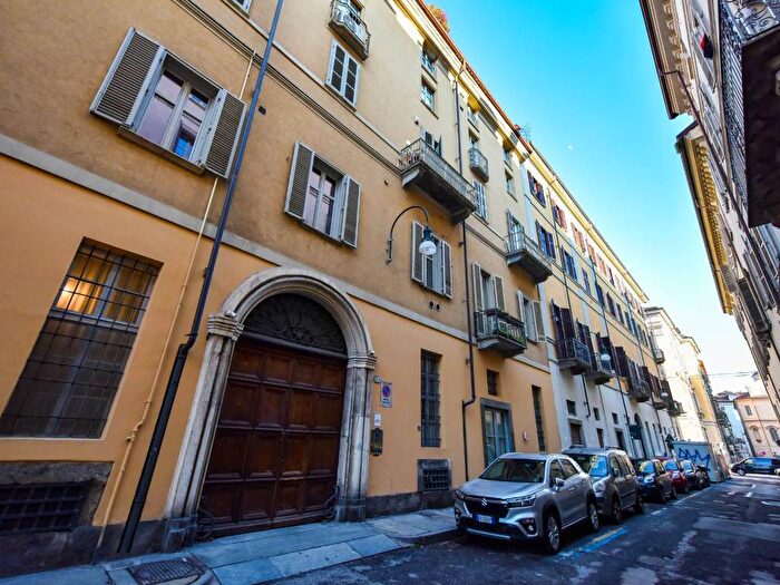 Appartamento bilocale in affitto in Via Santa Chiara, Quadrilatero Romano, Torino