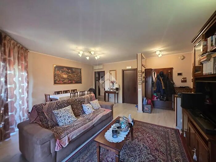 Appartamento quadrilocale in vendita in Via Vivaldi, Cadoneghe