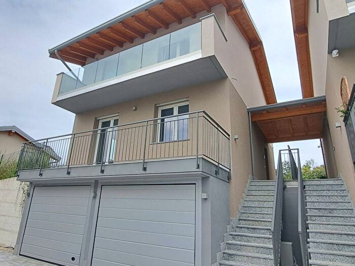 Appartamento bilocale in affitto in Via Monte Rosa, Centro, Cantello