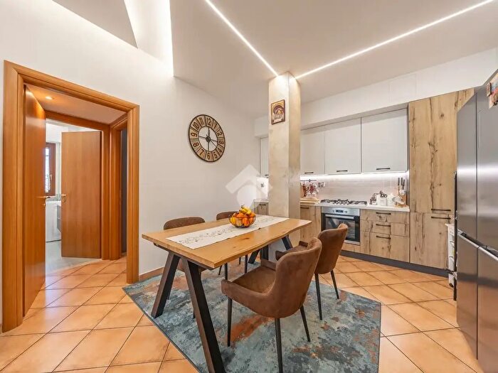 Appartamento trilocale in vendita in Via della Marranella di Marino, Roma