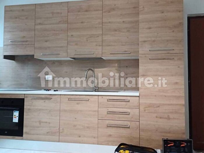 Appartamento trilocale in affitto in Via Erennio Modestino, Quadraro, Roma