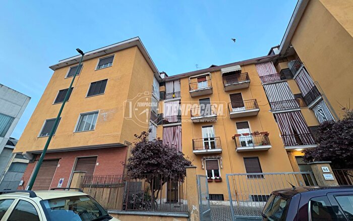 Appartamento trilocale in vendita in Via Italo Rossi, Casale Monferrato