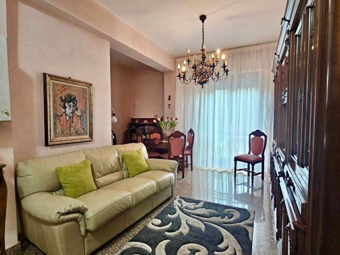 Appartamento trilocale in affitto in Via Domenico Mottola dAmato, Stadio Pontepiccolo, Catanzaro