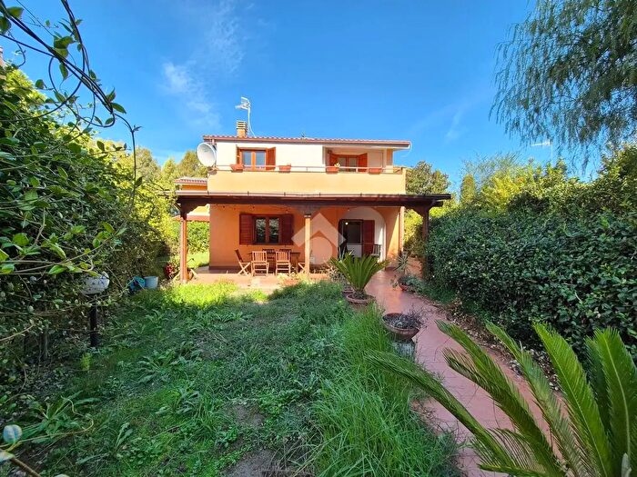 Casa quadrilocale in vendita in Marina Velca Golf, Tarquinia