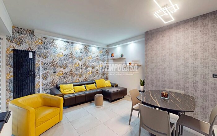 Appartamento trilocale in vendita in Via Giosuè Carducci, Orbassano