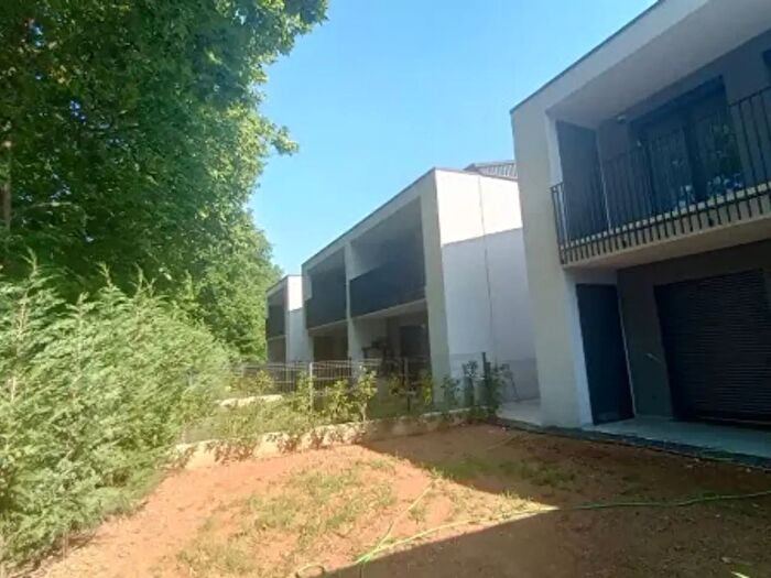 Appartamento trilocale in vendita in Via Giovanni Acquaderni, Bergamo