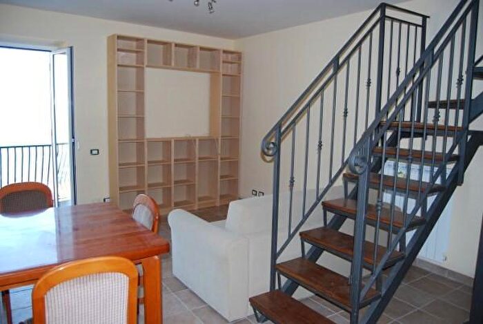 Appartamento quadrilocale in vendita in Rocca Di Papa