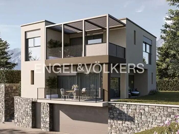 Casa con 5 locali in vendita in Menaggio