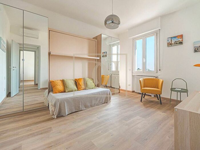 Appartamento bilocale in affitto in Viale Ergisto Bezzi, Frua, Milano