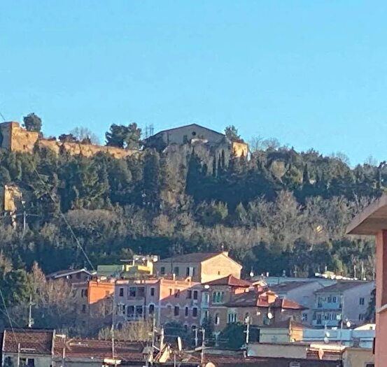 Appartamento quadrilocale in vendita in Ancona Zona Piano San Lazzaro, Ancona