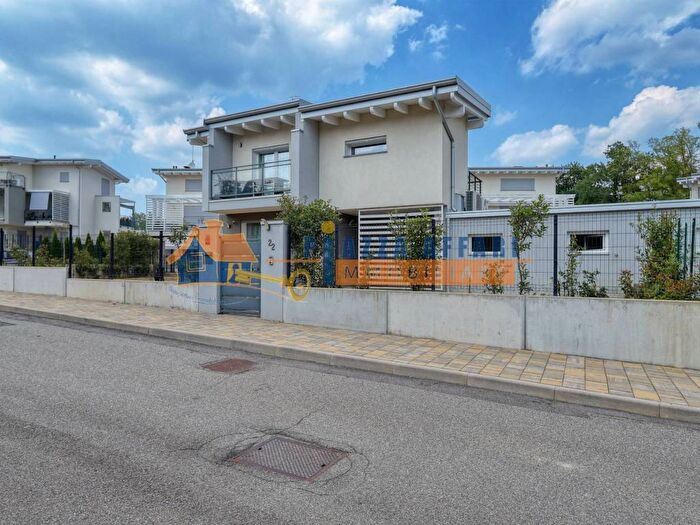 Casa quadrilocale in vendita in Via Privata dei Pioppi, Solbiate Arno