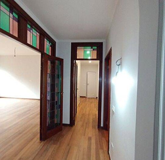 Appartamento con 5 locali in affitto in Via San Pasquale, Chiaia, Napoli