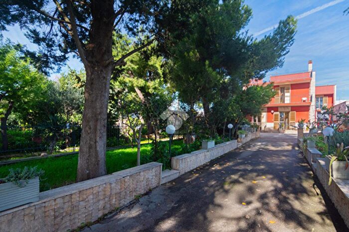 Casa con 8 locali in vendita in Contrada Casamassima, Conversano