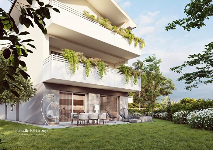 Appartamento quadrilocale in vendita in Via Saviabona, Vicenza