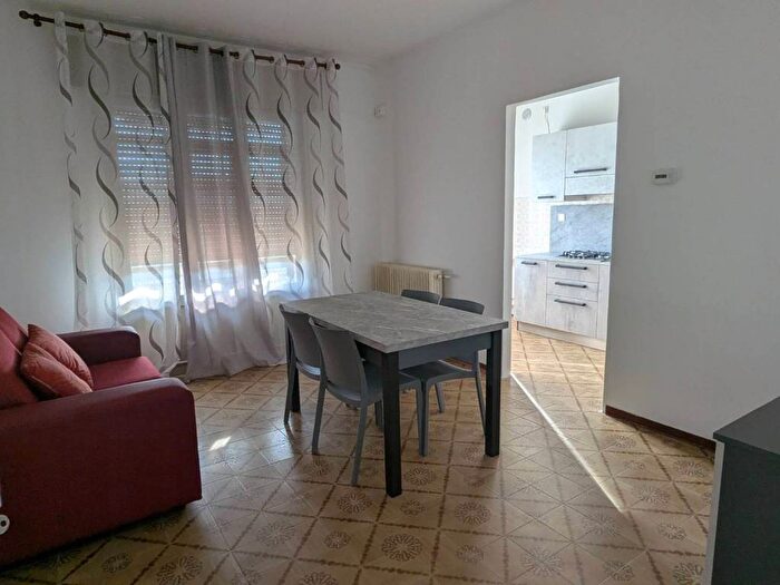 Appartamento quadrilocale in affitto in Via Torino, Centro, Porto Viro