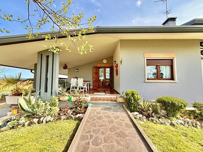 Casa con 6 locali in vendita in Cologna Veneta