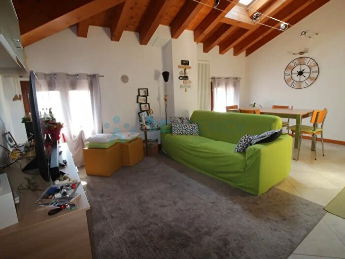 Appartamento trilocale in affitto in Breganze