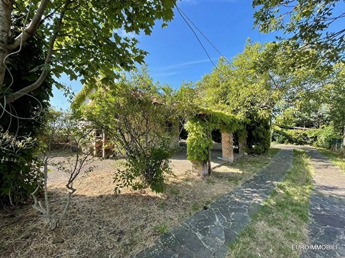 Casa con 14 locali in vendita in Via La Fossola, Traversetolo