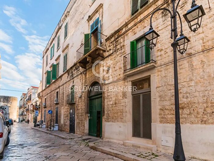 Appartamento con 5 locali in vendita in Via Raffaele Pasculli, Bitonto