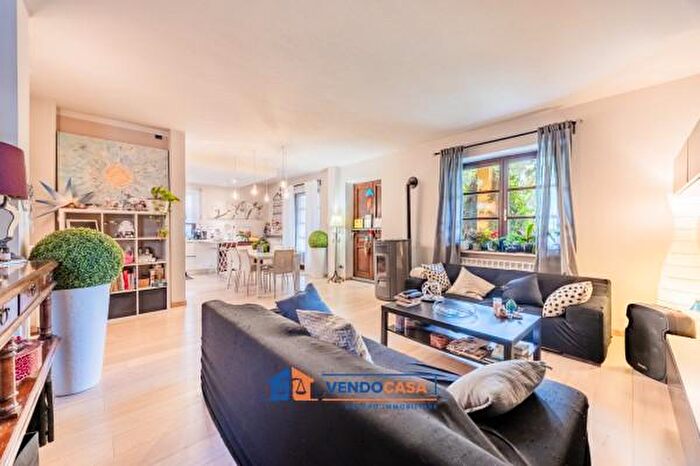 Case in Vendita e in Affitto - 3