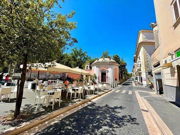 Appartamento bilocale in affitto in Via Raffaele Gasparri, Reggia di Caserta, Caserta