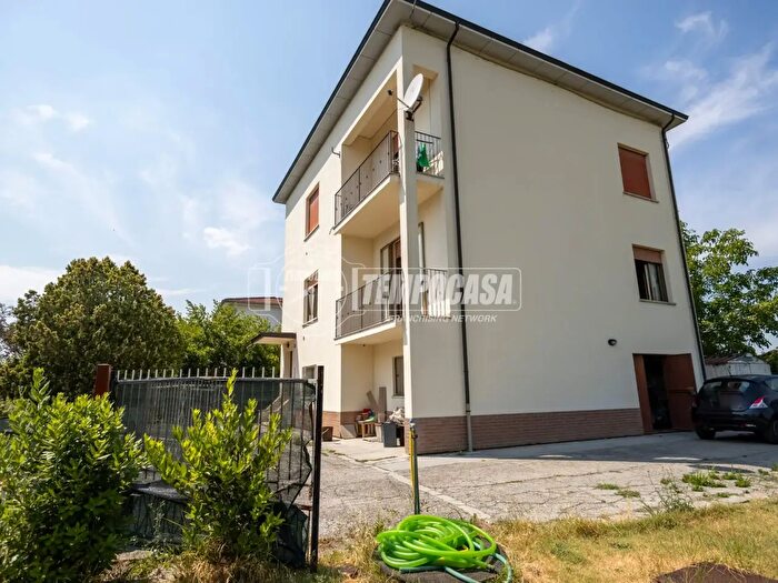 Casa con 6 locali in vendita in Via Ghiarda, Reggio nell'Emilia