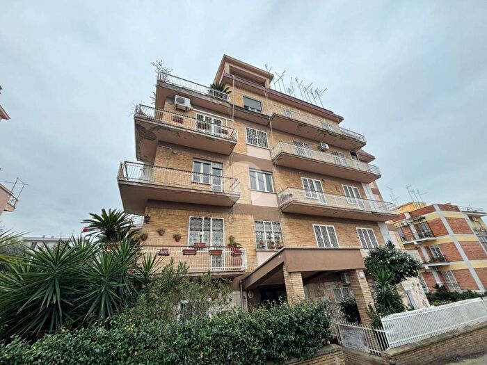 Appartamento bilocale in affitto in Via Luca Carimini, Pisana Bravetta, Roma