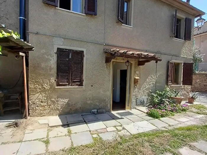 Casa con 5 locali in vendita in Casciana Terme Lari