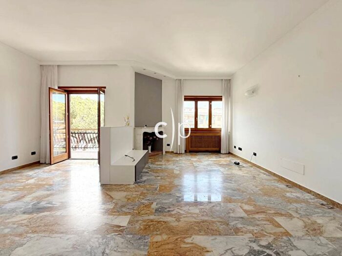 Appartamento trilocale in affitto in Via Virginia Agnelli, Colli Portuensi Casaletto, Roma