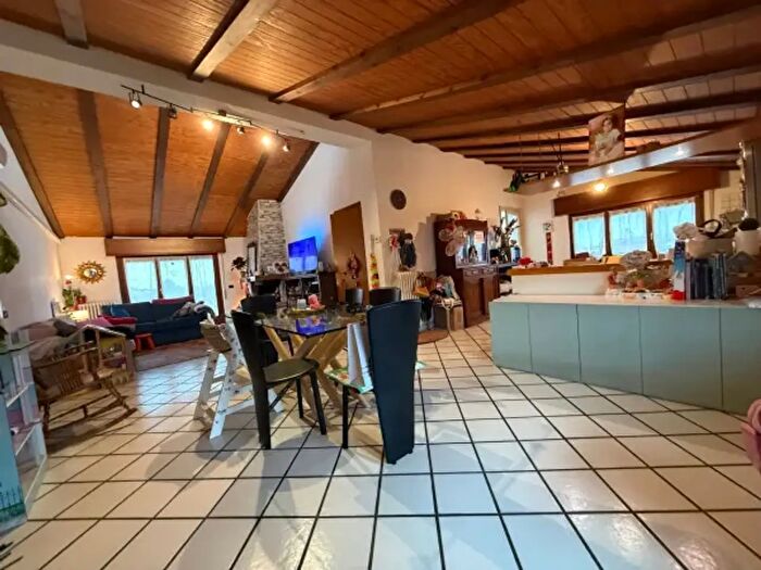 Appartamento trilocale in vendita in Via Domea, Cantu