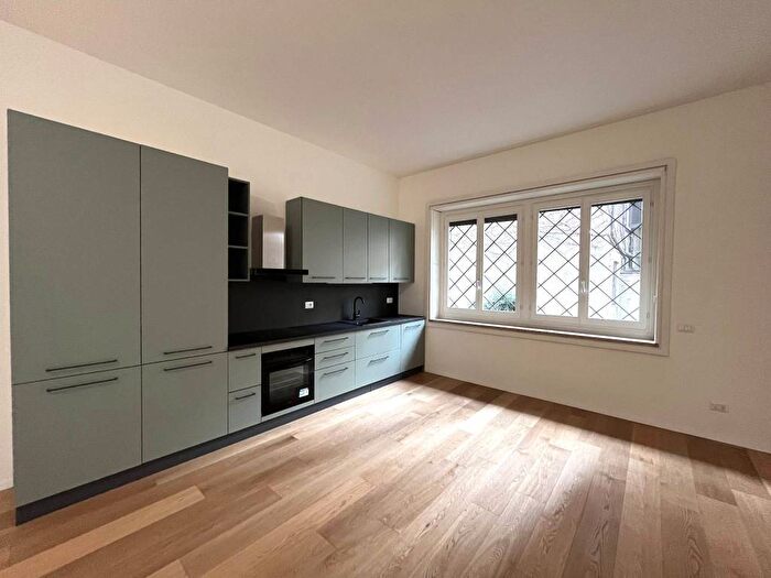 Appartamento trilocale in affitto in Via Santa Marta, Carrobbio, Milano