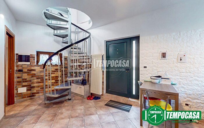 Casa trilocale in vendita in Bozzole