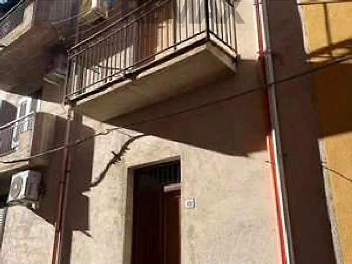 Casa con 5 locali in vendita in Via Carso, Acquedolci