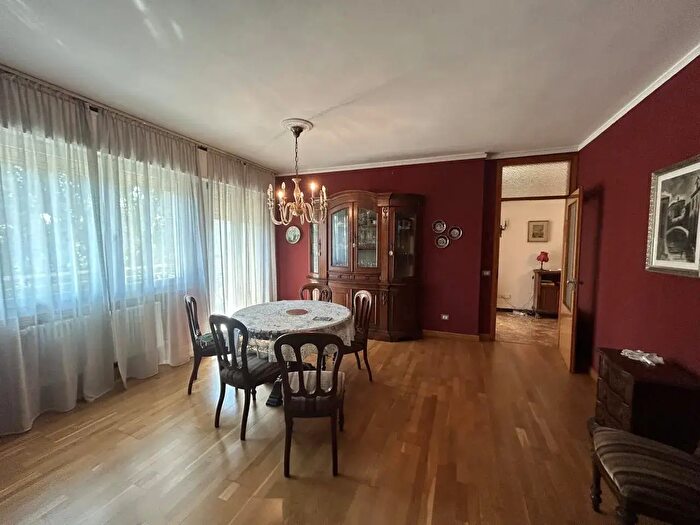 Appartamento con 5 locali in vendita in Via Amerigo Vespucci, Venezia