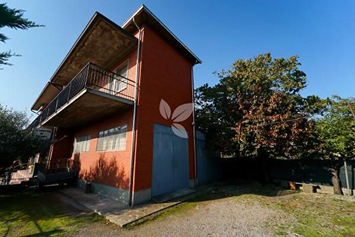 Casa con 5 locali in vendita in Parma