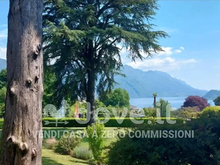 Appartamento trilocale in vendita in Via per La Grona, Menaggio