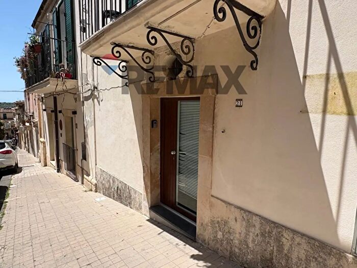 Casa trilocale in vendita in Via Giordano Bruno, Noto