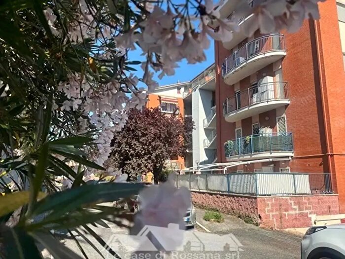 Appartamento bilocale in vendita in Viale dell'Unione, Guidonia Montecelio